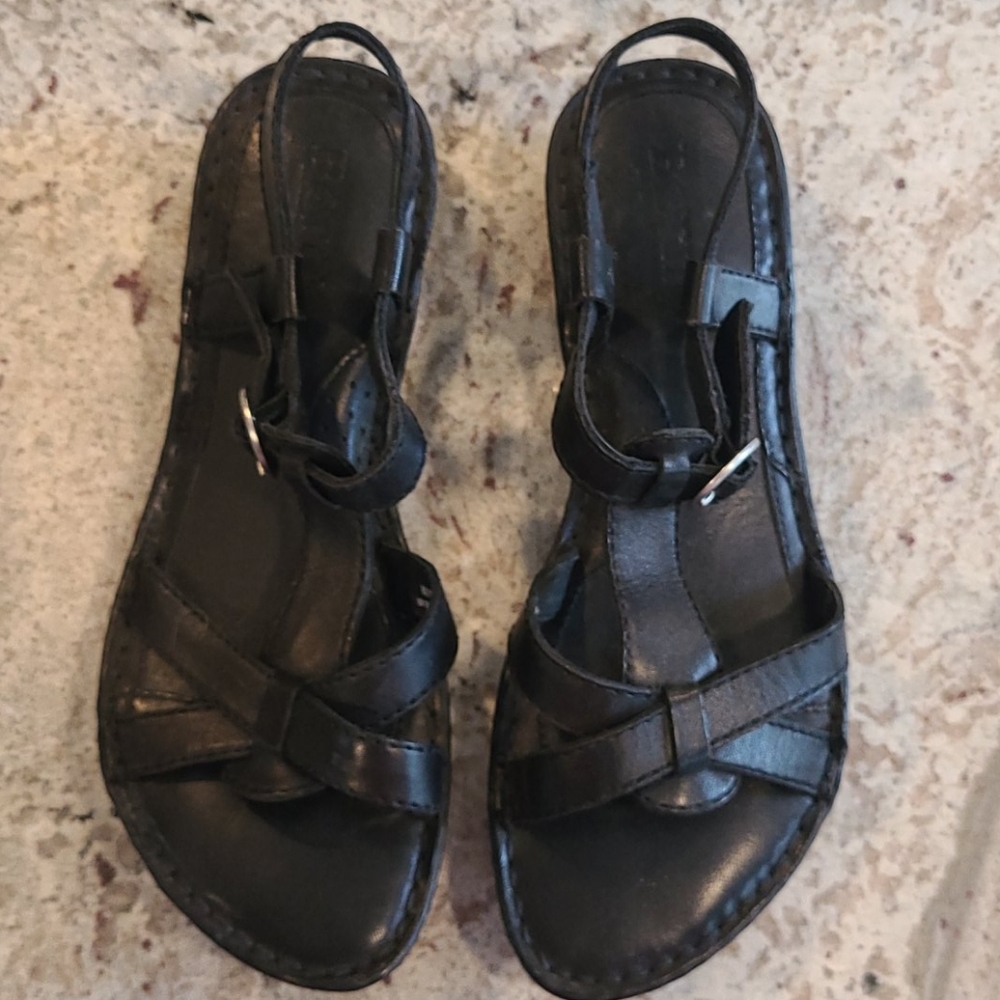 Born leather sandals, size 8